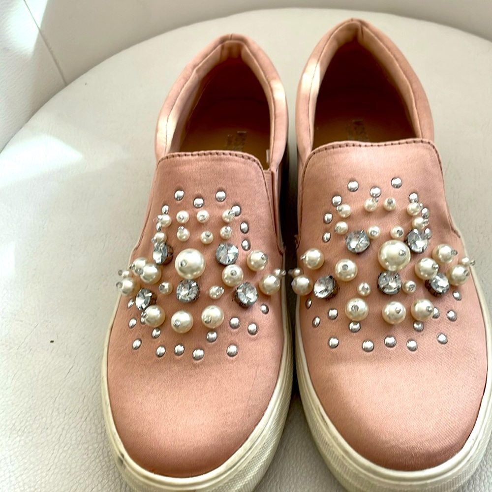 Pink shoes